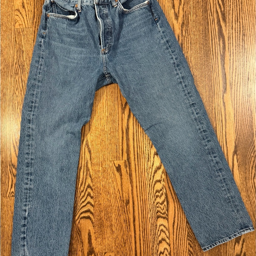 AGOLDE Riley Crop in mid-blue